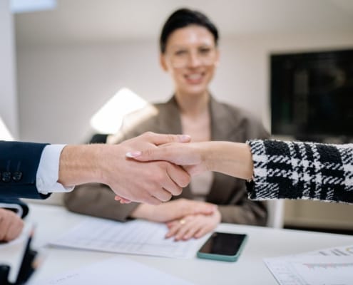 Comment determiner la valeur de son entreprise en Suisse ? - business - réunion dirigeants business