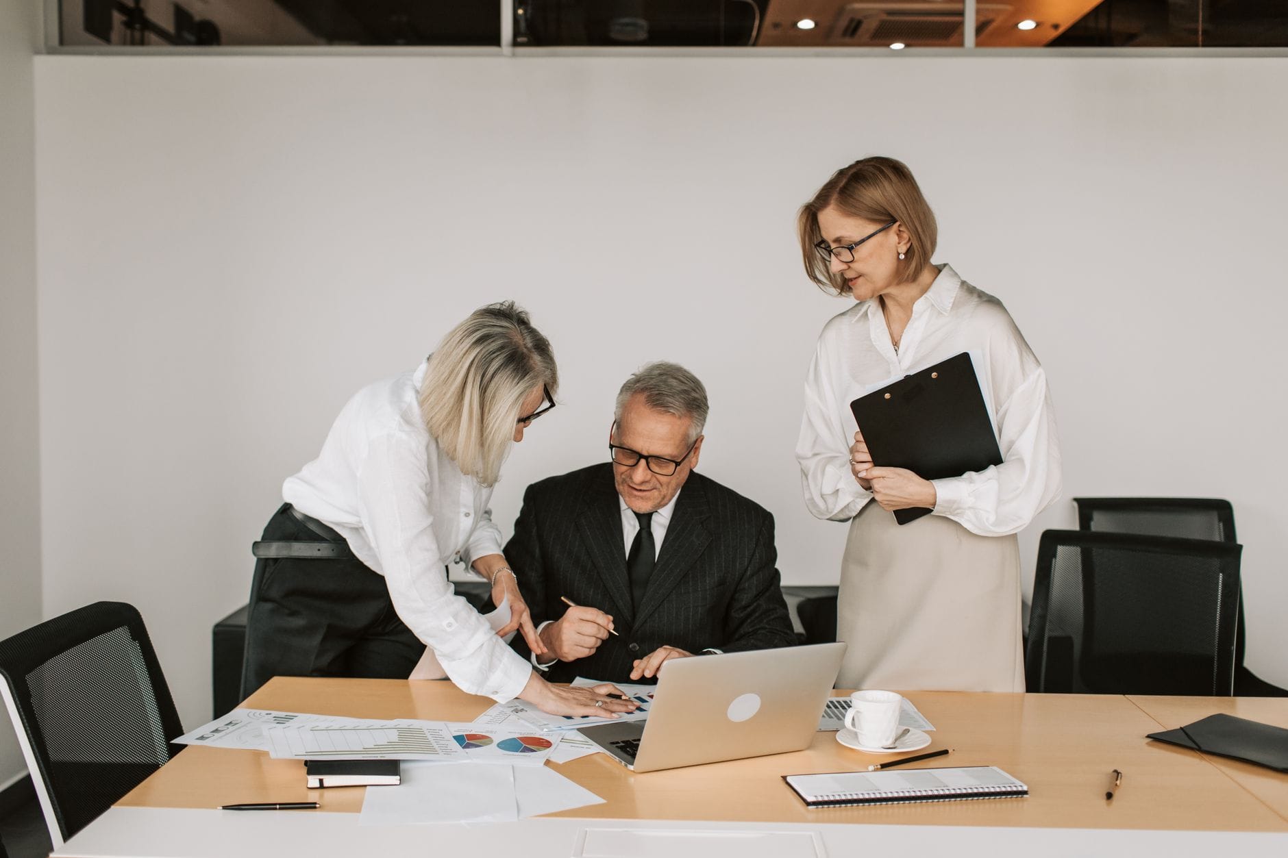 Garantie de présentation des repreneurs en Suisse romande - business - analyse financière business